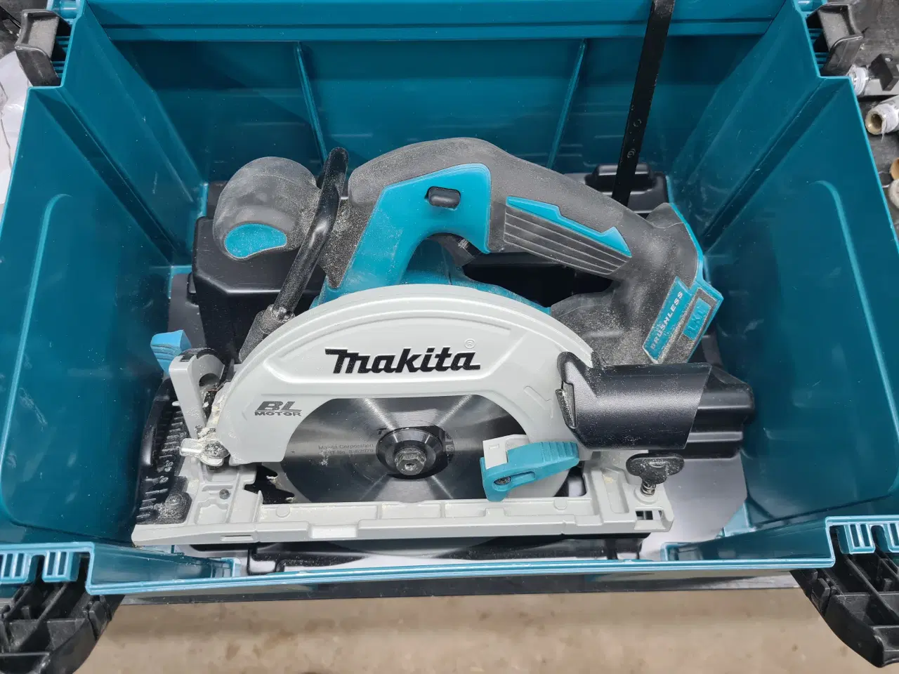 Billede 1 - Makita DHS680 rundsav med Mac 3 kuffert og indsats