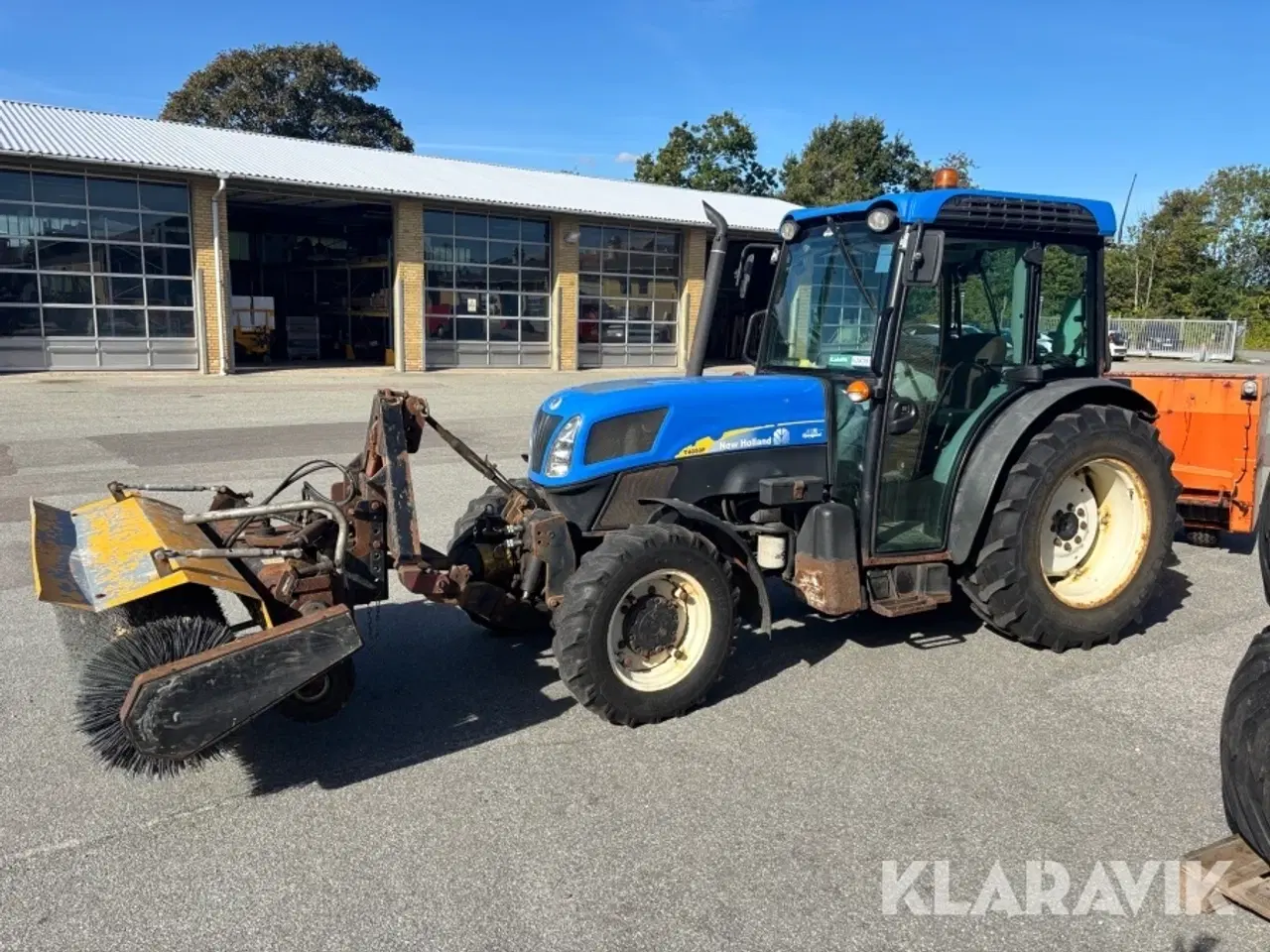 Billede 6 - Traktor New Holland T4050F 4WD med tilbehør