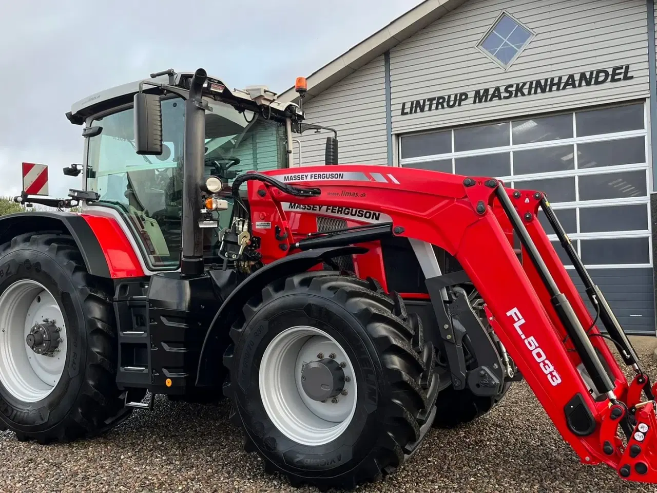 Billede 11 - Massey Ferguson 8S.245 Med stor frontlæsser. Dyna 7 Efficient. Kan leveres med GPS anlæg på.