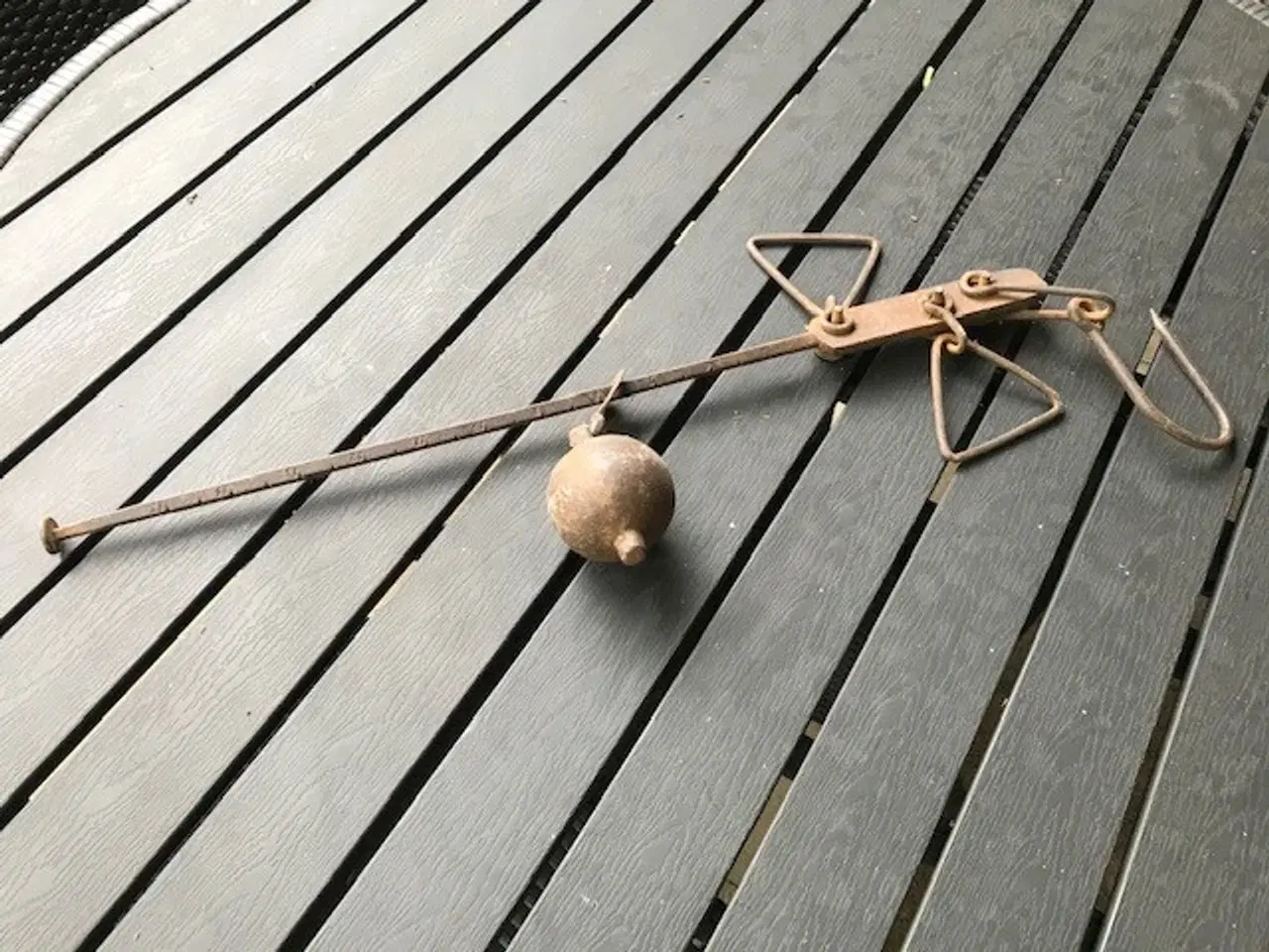 Billede 1 - Gammel retro vægt, kan bruges som ophæng    