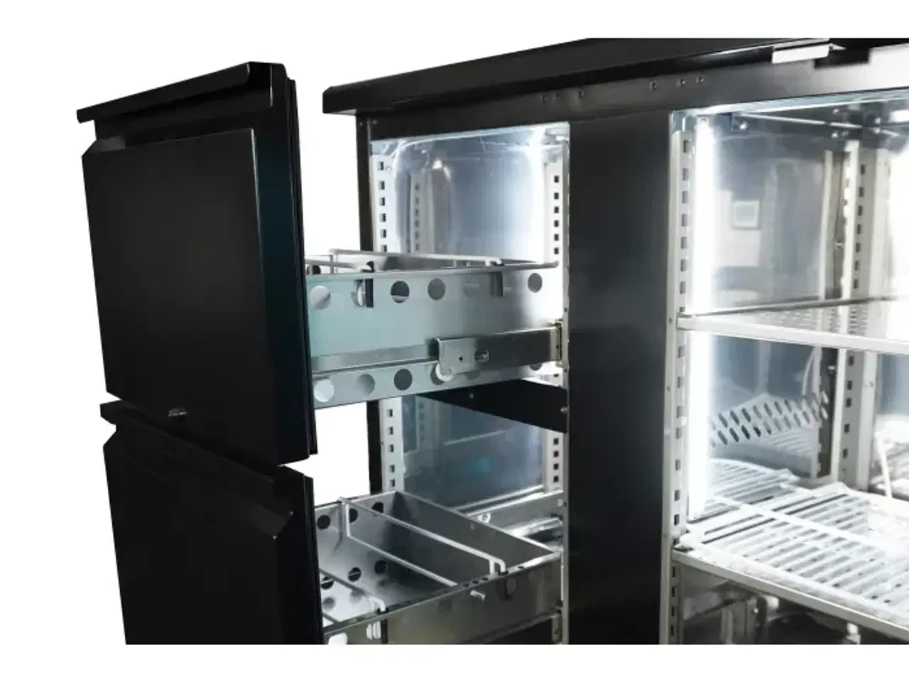 Billede 7 - Sort Bar-Køler med 1 Dør & 2 Skuffer – 350 L