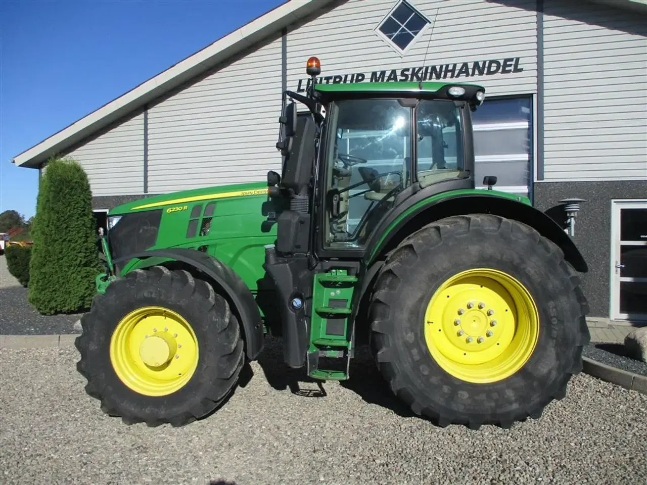 Billede 10 - John Deere 6230R med Command pro kørehåndtag.