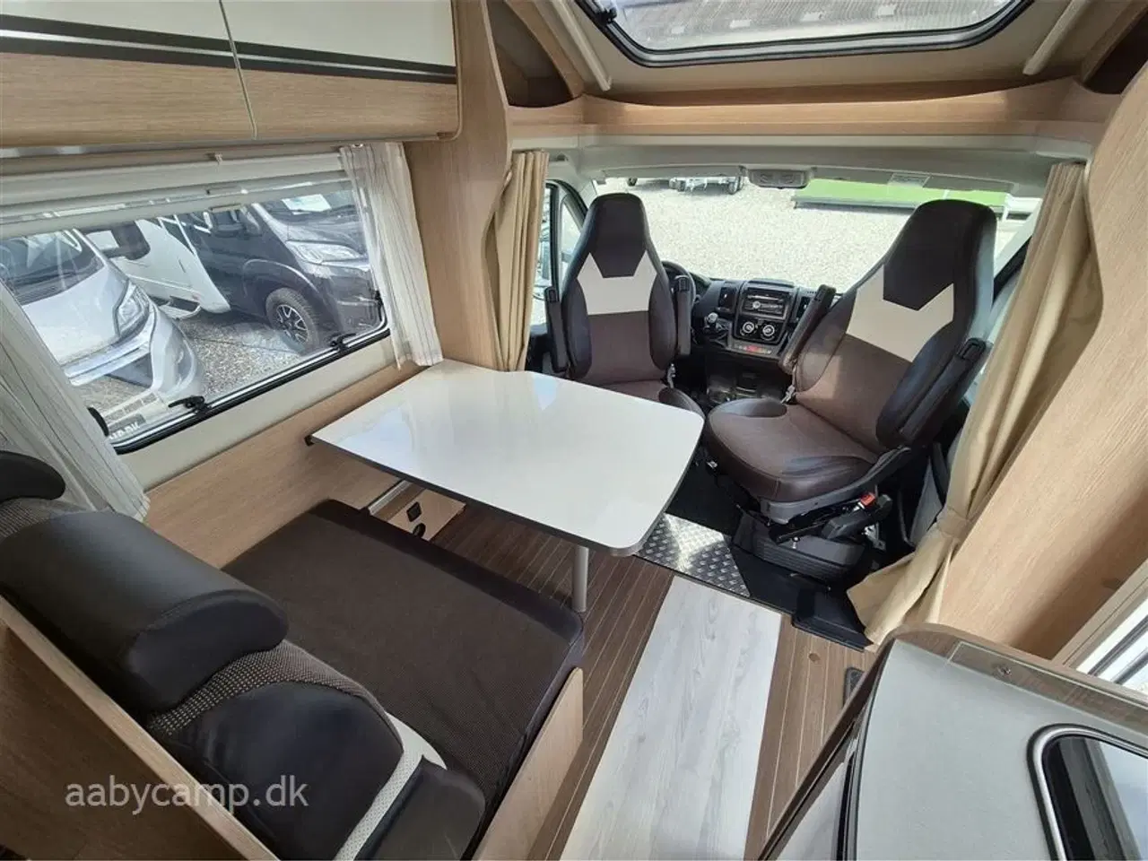 Billede 7 - 2017 - SunLight T 66   Markise. batteri. cykelstativ. elektrisk indgangstrin.