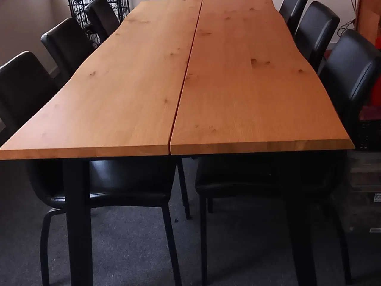 Billede 1 - Spisebord og stole