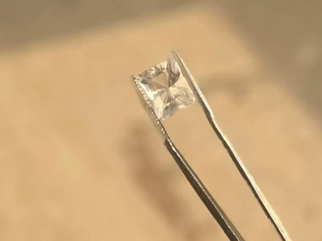 Billede 5 - Sjælden pollucit - 5,55 ct - med certifikat 