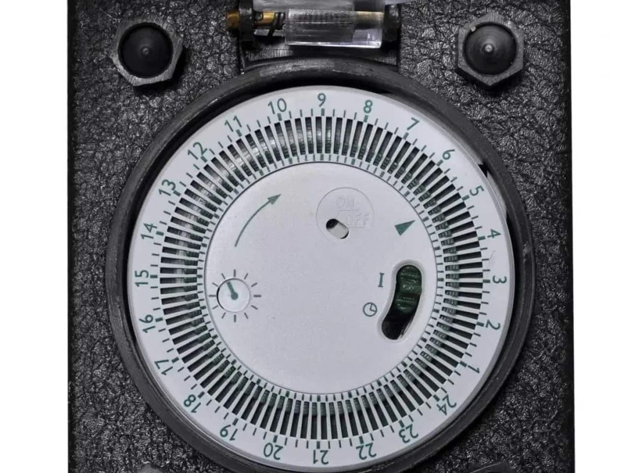 Billede 5 - Sort stikdåsestolpe til haven med timer