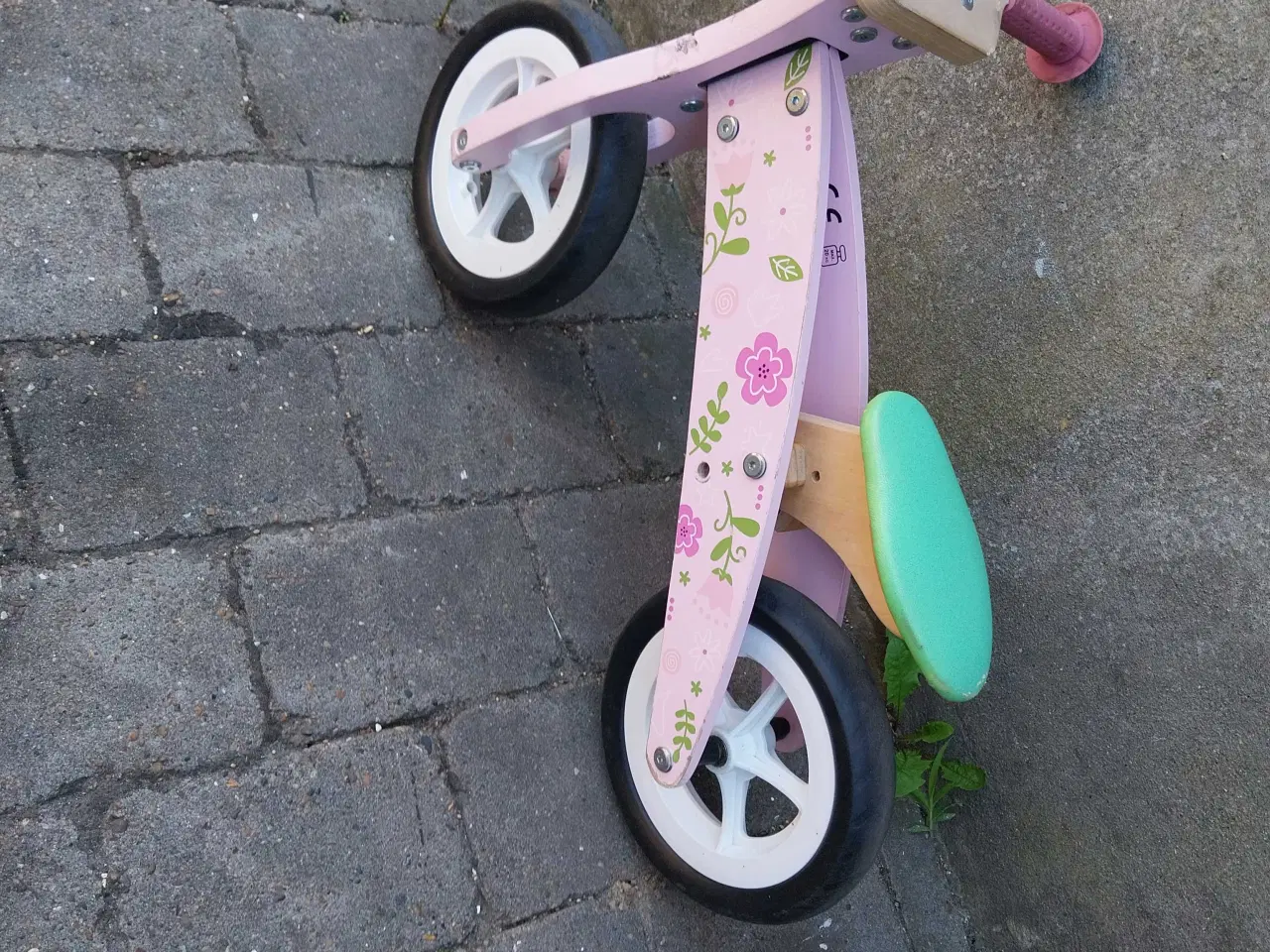 Billede 4 - Pink løbecykel 