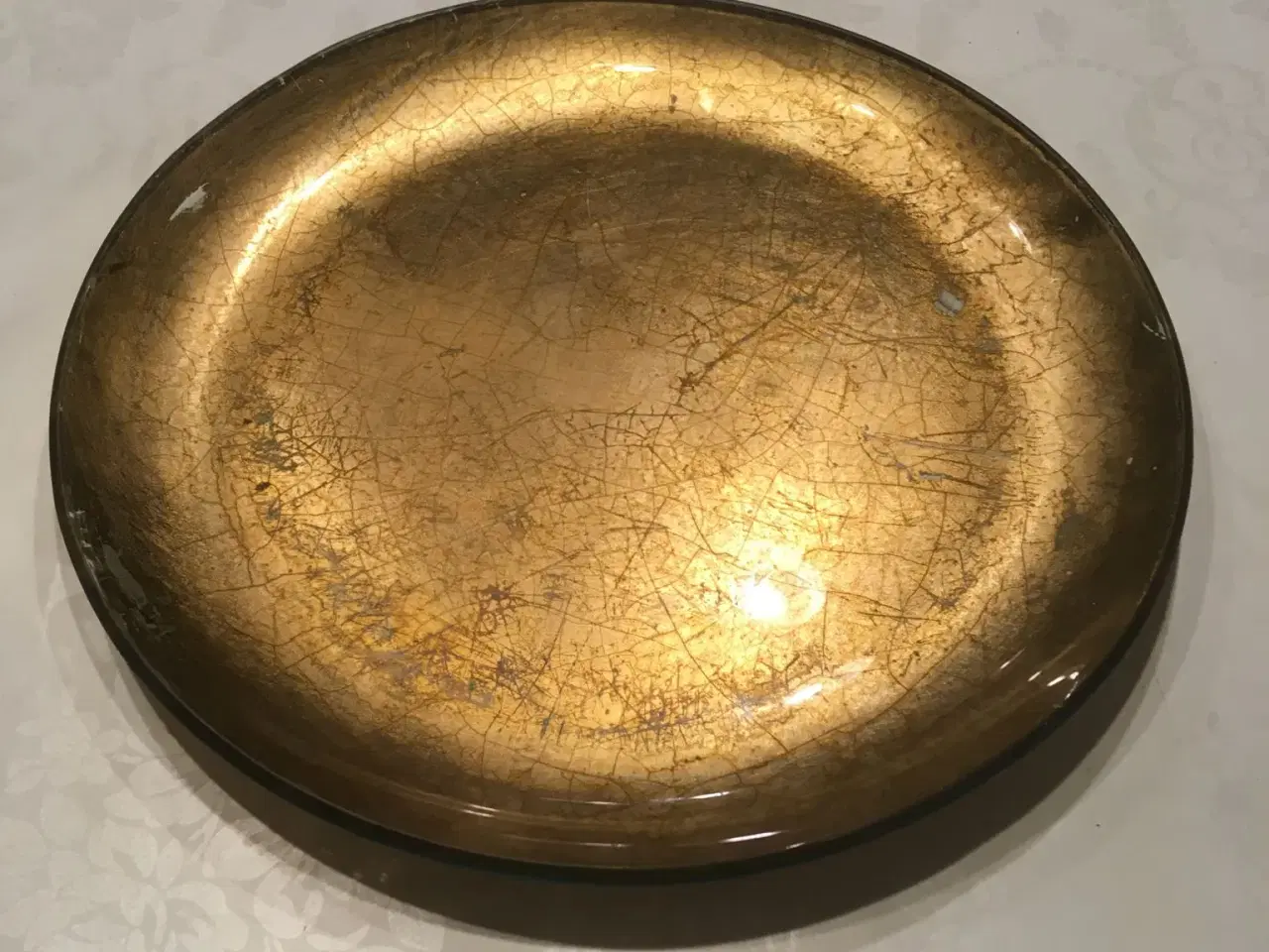 Billede 1 - Super flot glasfad i guld antiklook