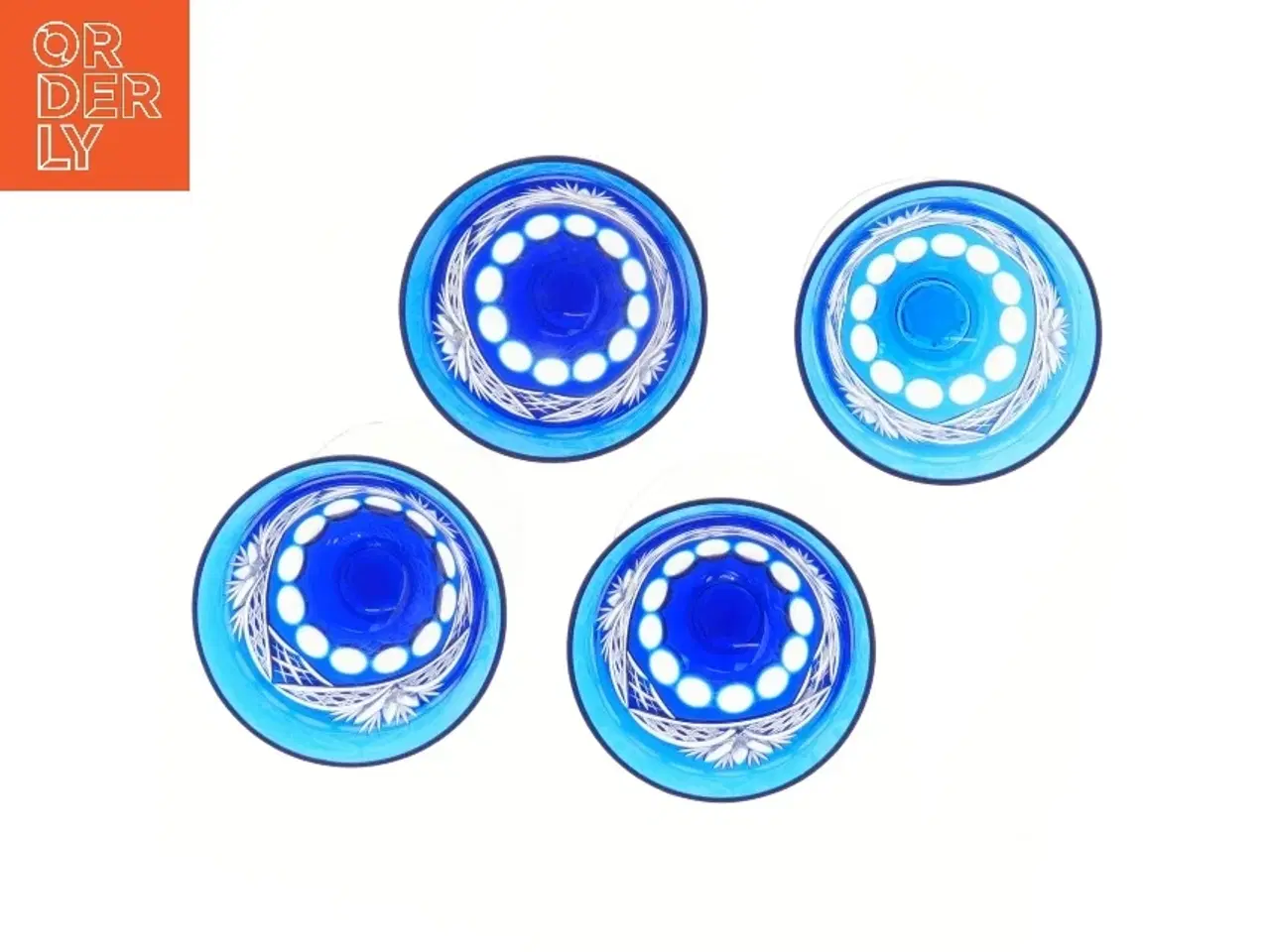 Billede 2 - Blå vinglas med mønster, 4 stk (str. 4 stk Ø 8,5 cm længde 19 cm)