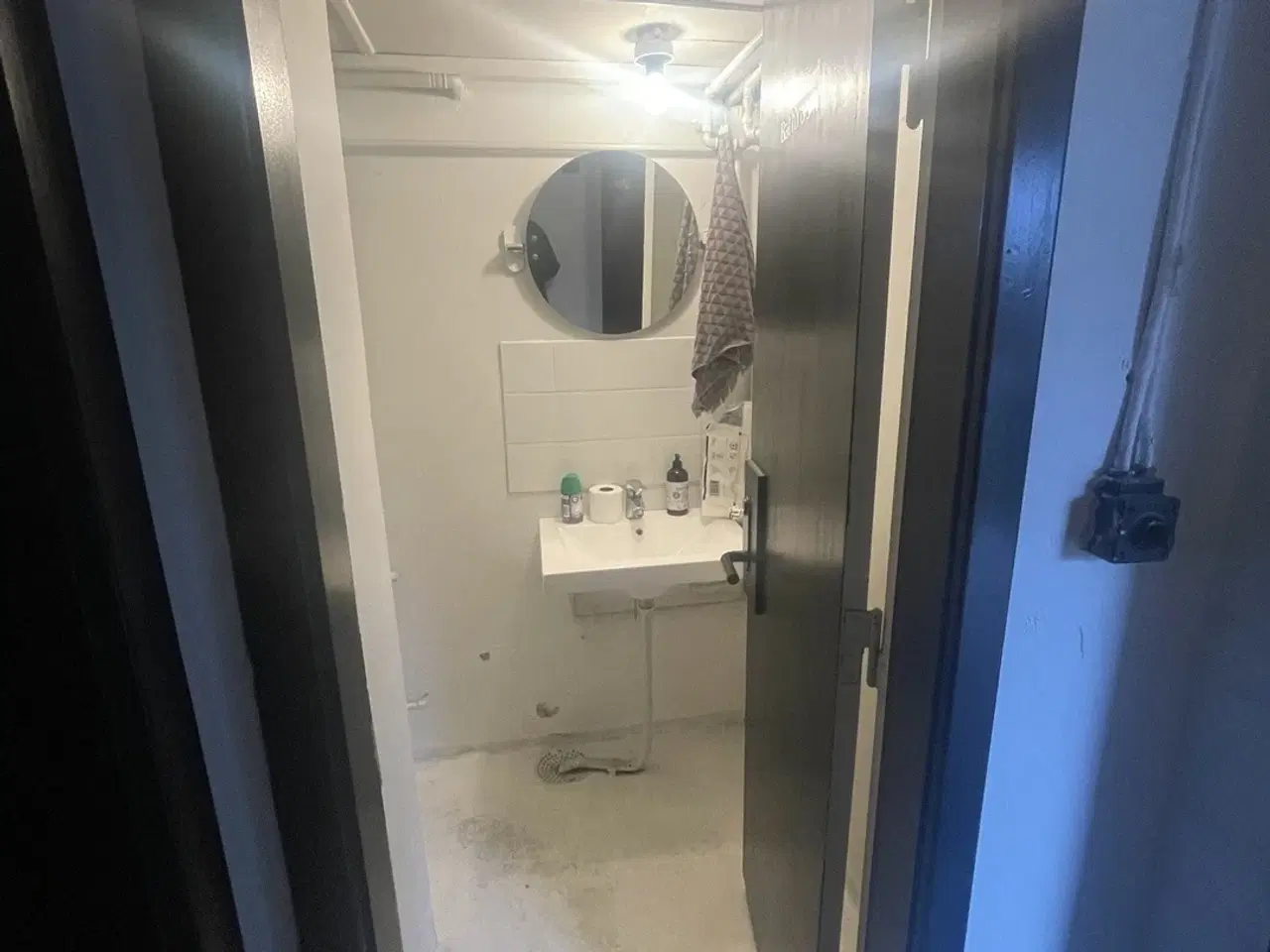 Billede 10 - Kælderlejemål egnet til kontor eller lager inkl. 1 privat parkeringsplads.