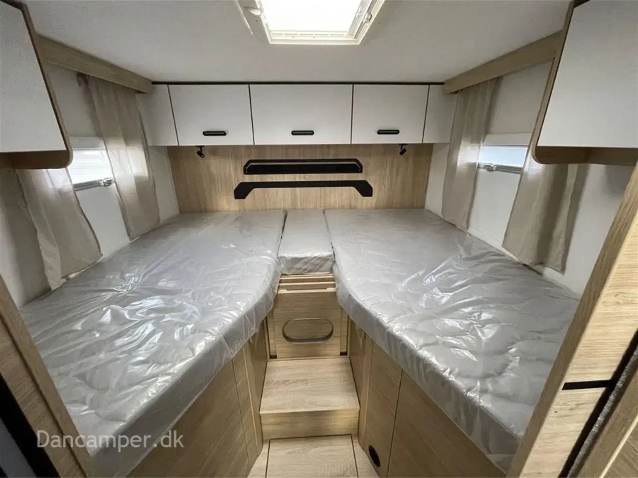 Billede 22 - 2026 - Chausson 797 Ultimate Line   Chausson 797 Ultimate Line, 140 HK, 8-trins automatgearkasse, solcelle. sænkeseng, alu.fælge og adaptiv fartpilot