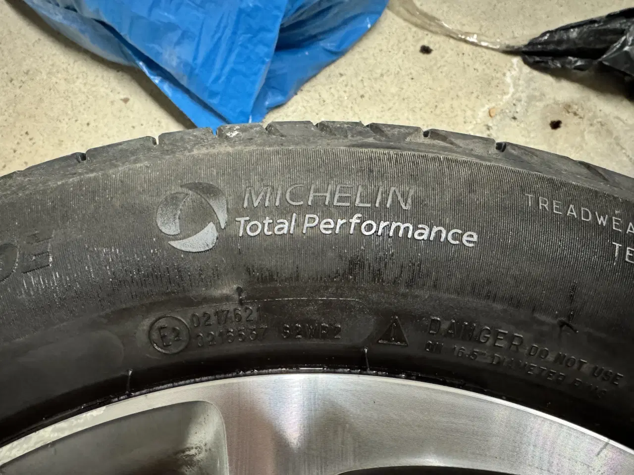 Billede 6 - Alufælge 16" Originale Hyundai m. Michelin dæk