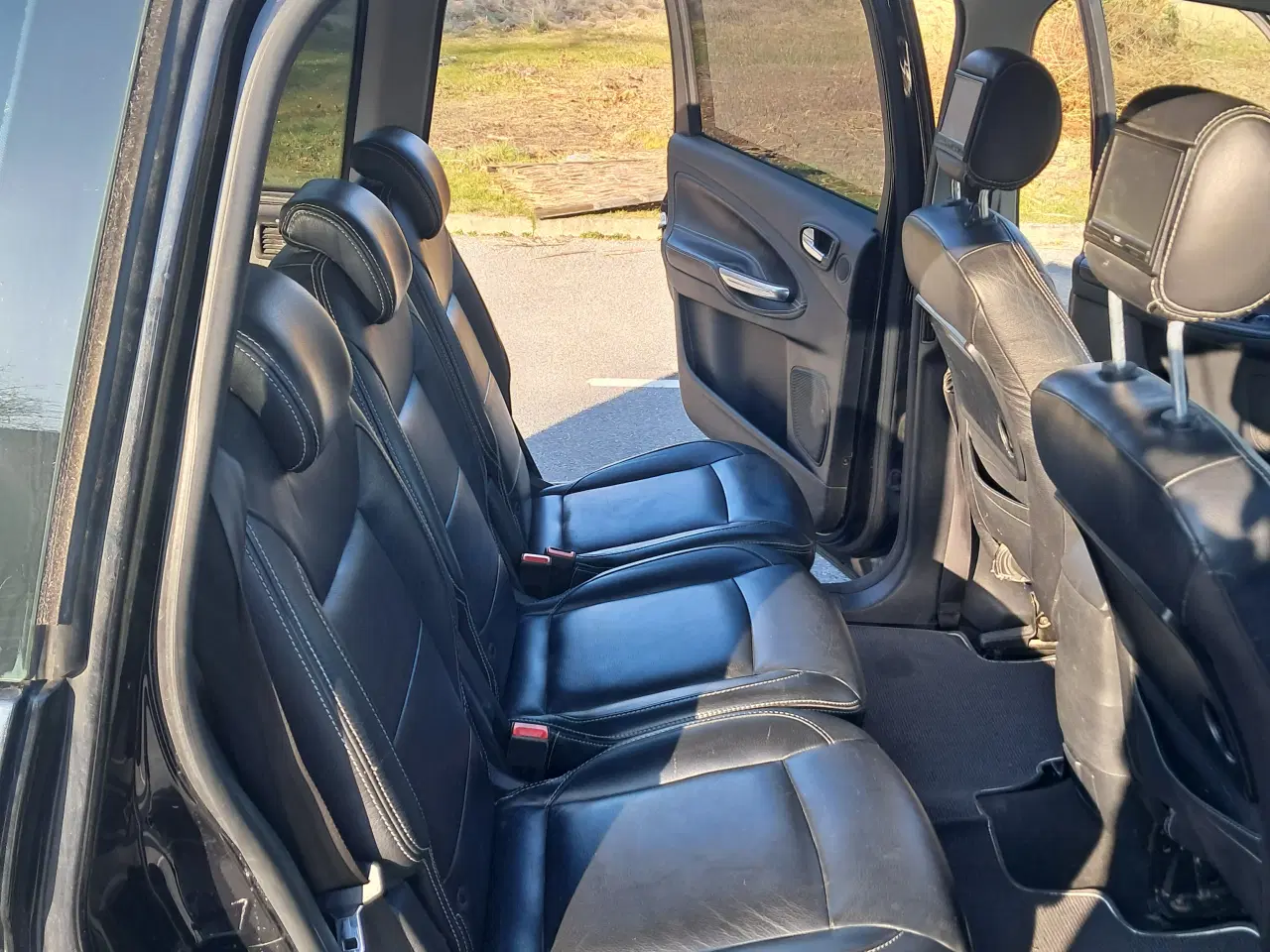 Billede 3 - Familiebil