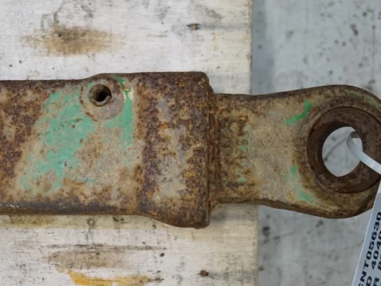 Billede 18 - John Deere 4040 L.H. Liftarm R80667