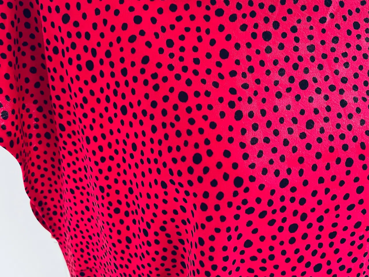 Billede 8 - + size kjole fra Paige made in England