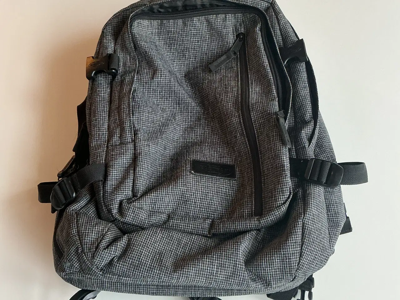 Billede 2 - Eastpak Volker rygsæk/skoletaske 35 L.
