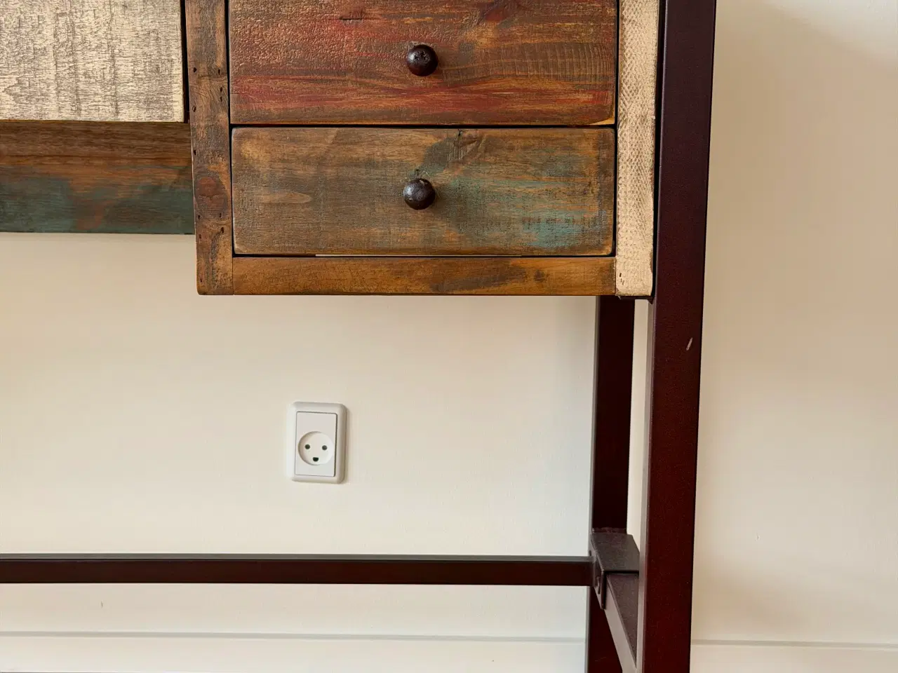 Billede 4 - Wooden desk and chair