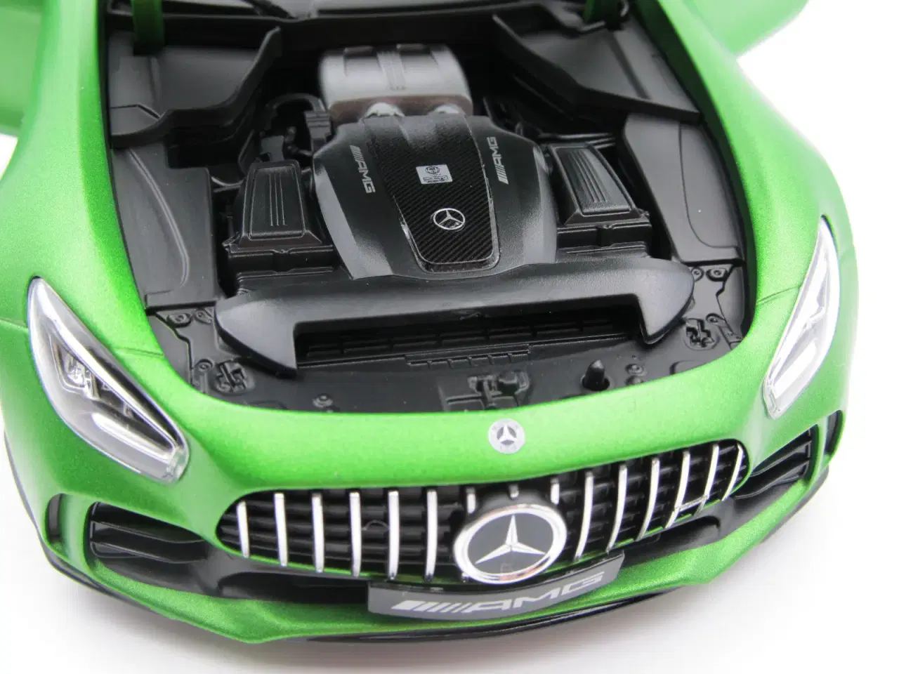 Billede 7 - 2019 Mercedes AMG GT-R Coupé - 1:18