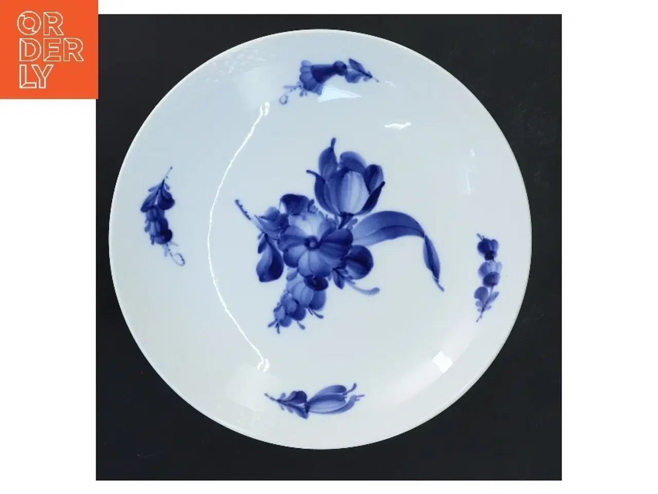 Billede 2 - Porcelæns skål på fod med blå blomst motiv fra Royal Copenhagen (str. 21,5 cm)