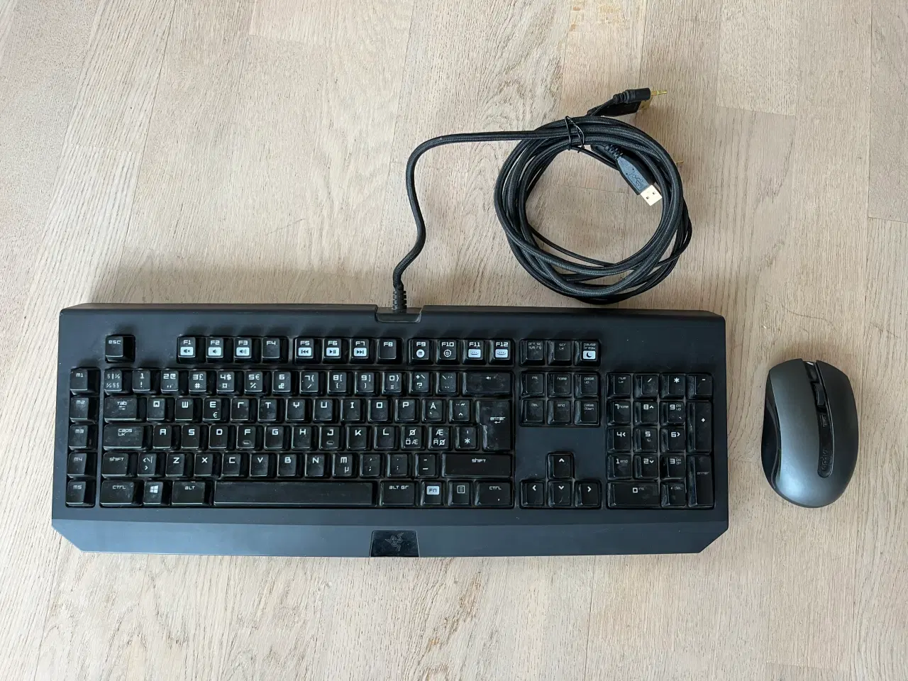 Billede 7 - Stationær PC med skærm, tastatur og mus