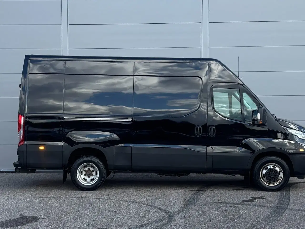 Billede 9 - Iveco Daily 3,0 35C18 12m³ Van AG8