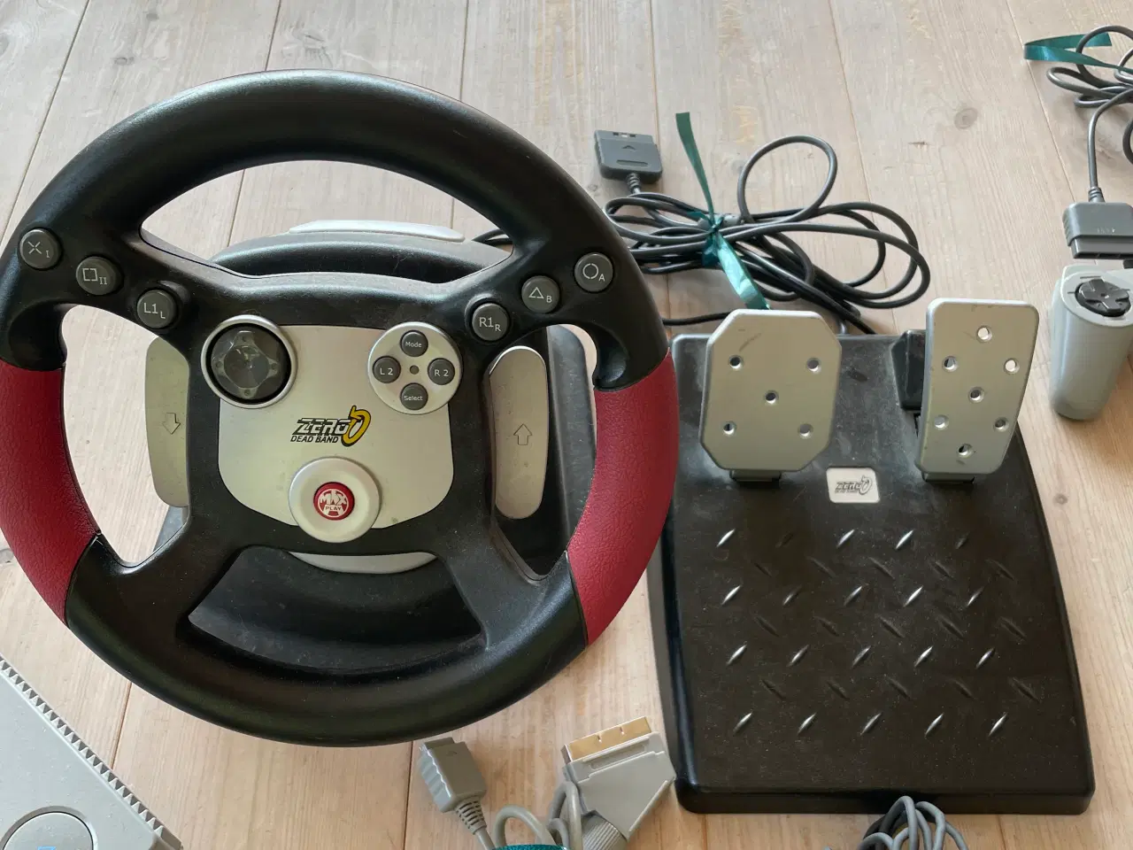 Billede 3 - Playstation 1 med spil og tilbehør 