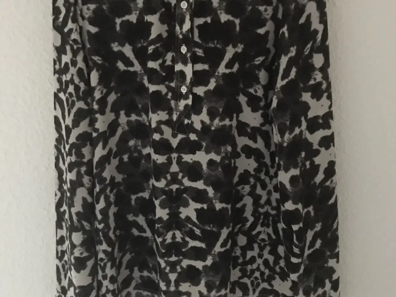 Billede 1 - Skjortebluse