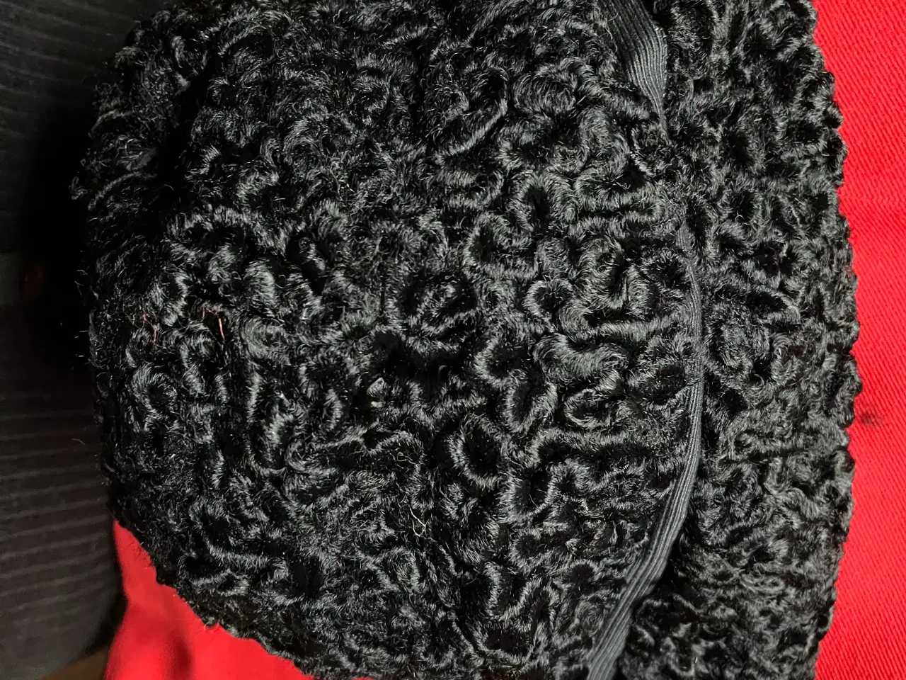 Billede 2 - Retro persianer-hat. Giv bud.