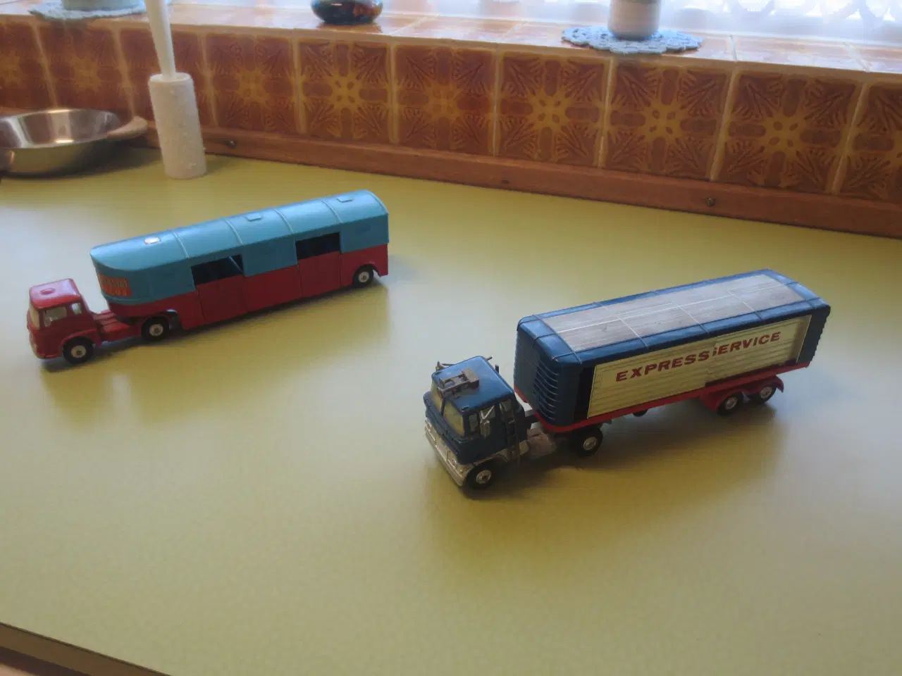 Billede 1 - 1 stk Ford Lastbil -Bedford Hestetransport 