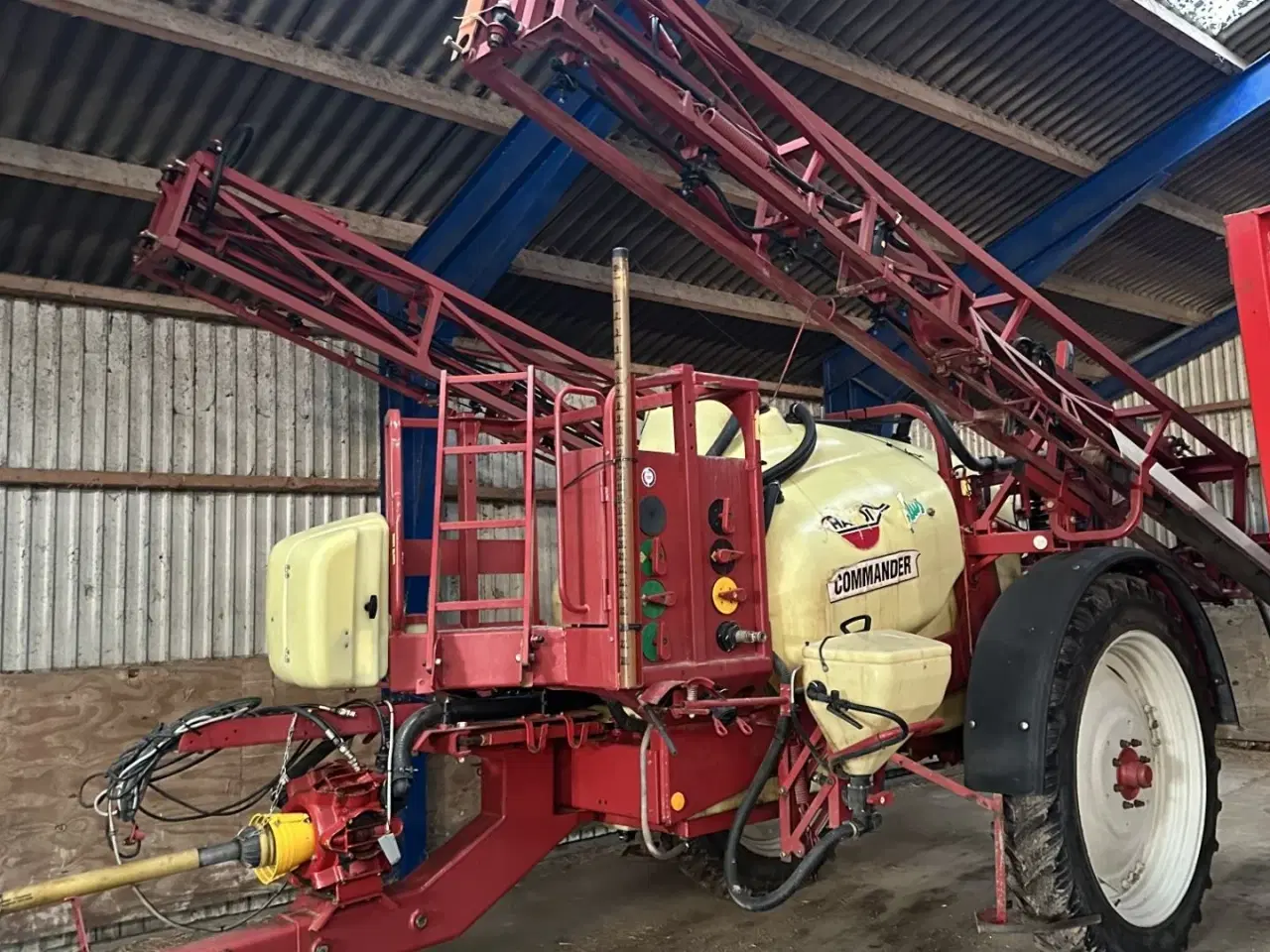 Billede 1 - Hardi commander 20/24 meter. Holder syn til 3 måned 2027. Meget velholdt sprøjte