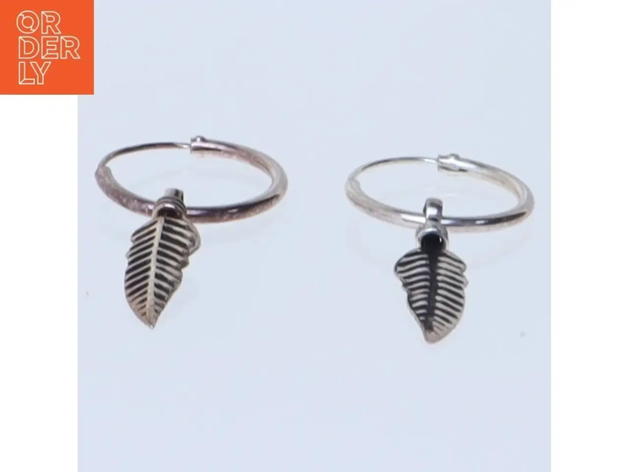 Billede 2 - Øreringe fra Pilgrim med bladvedhæng (str. 3 cm)