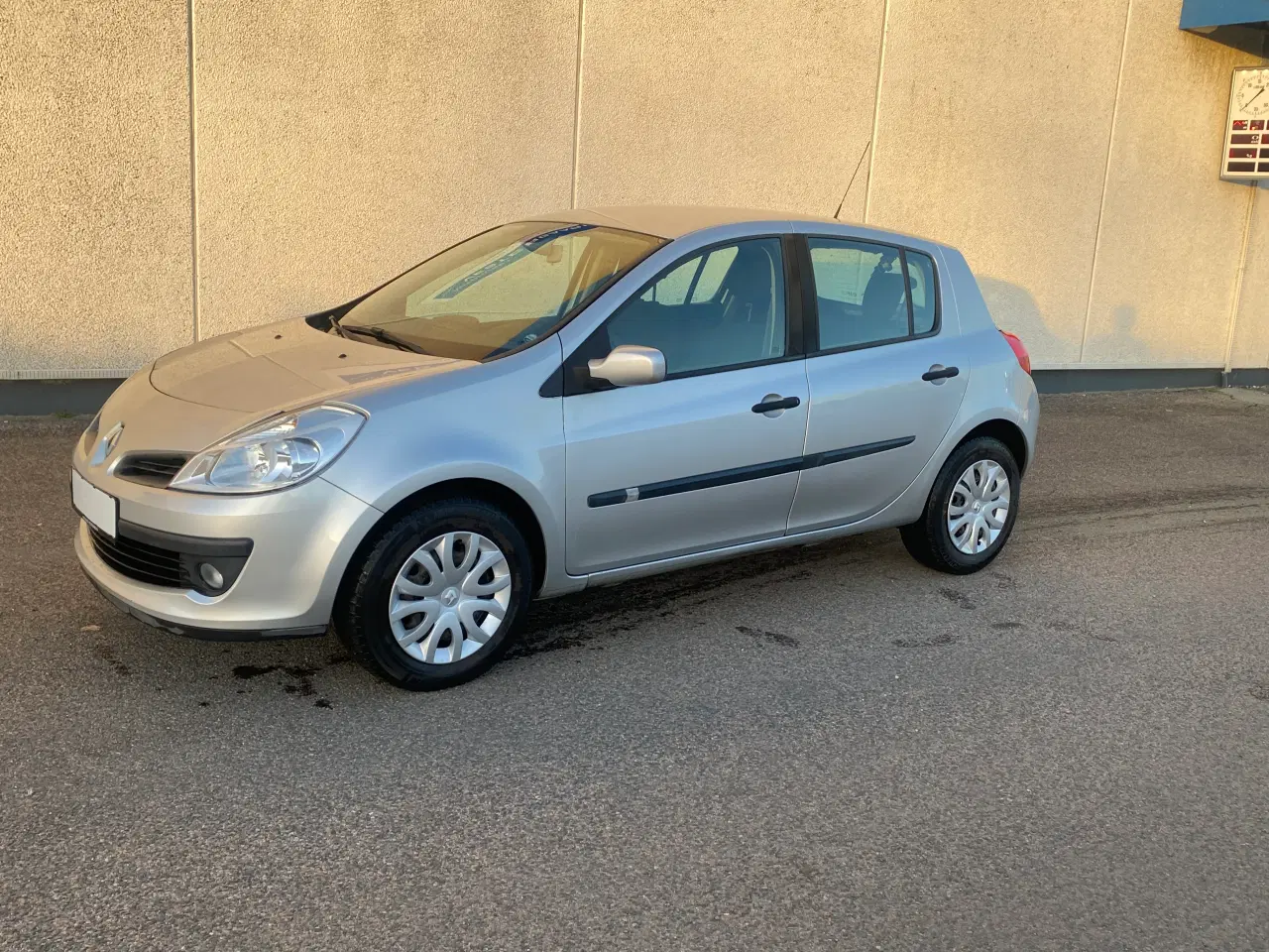 Billede 1 - Renault Clio III - Bemærk 1,6 16V - 110HK