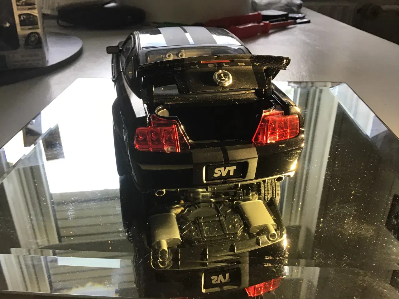 Billede 4 - Modelbil 1:18. SHELBY COLLECTION GT 500