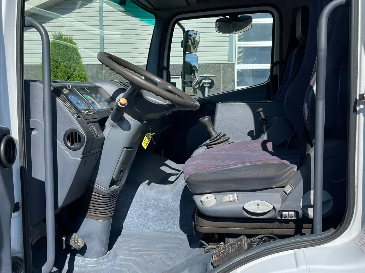 Billede 3 - Mercedes Atego  Knæklad 7.5m, med rampe i fuld brede i bag.