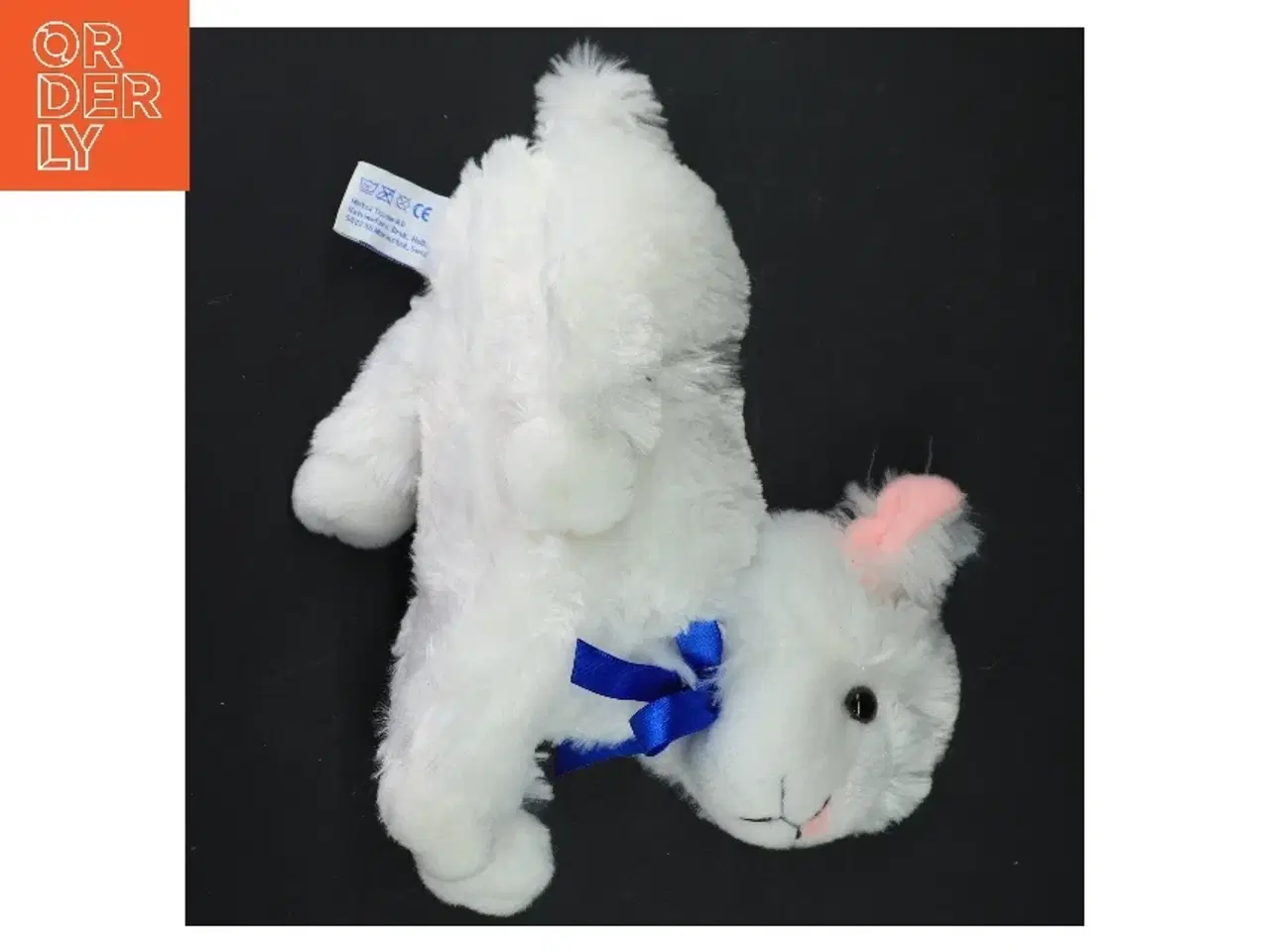 Billede 4 - Hvid plyskanin med blåt bånd fra Lambi (str. 24 x 11 cm)