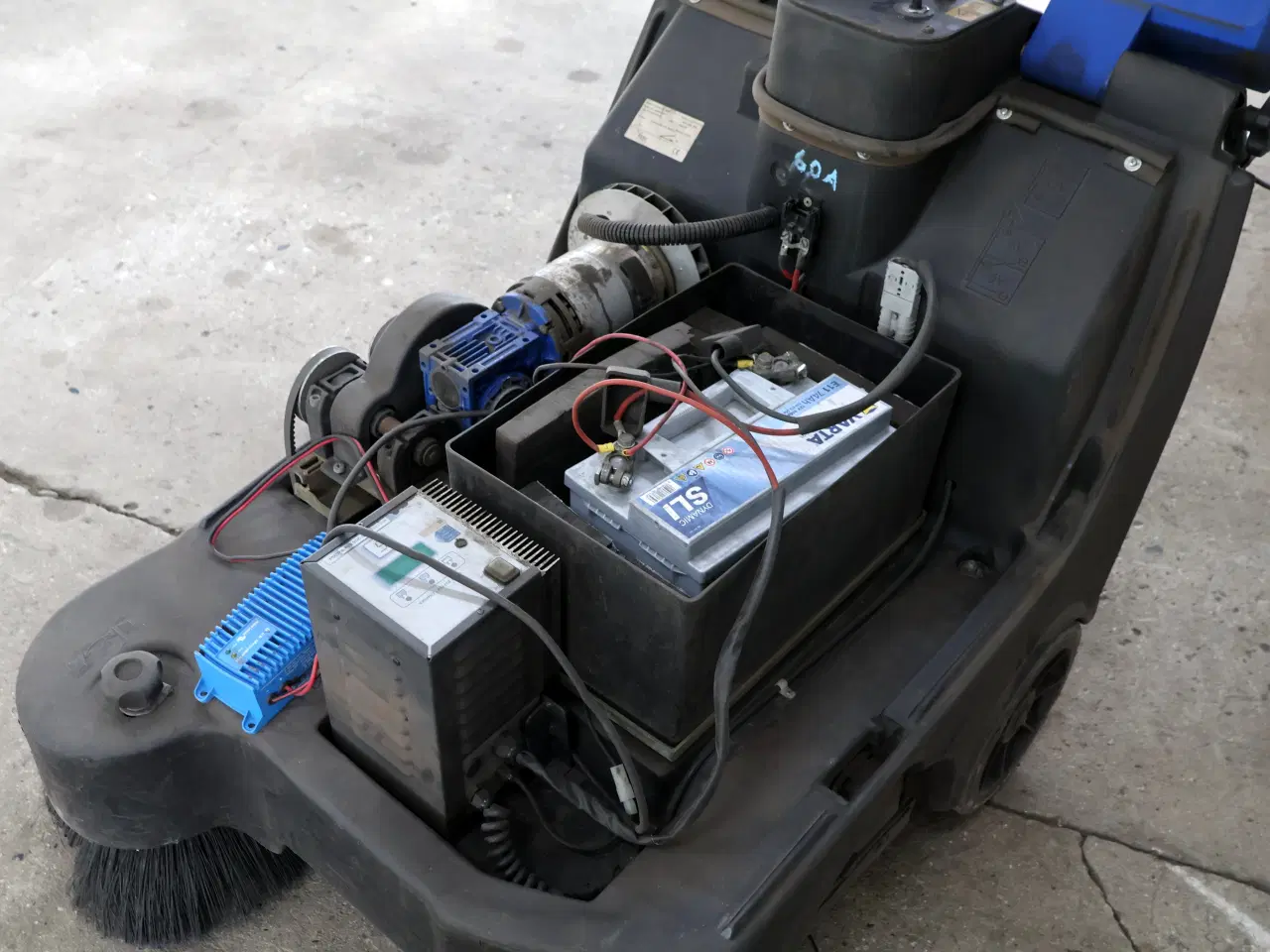 Billede 5 -  Alto floortec 560B fejemaskine m/indbygget lader,