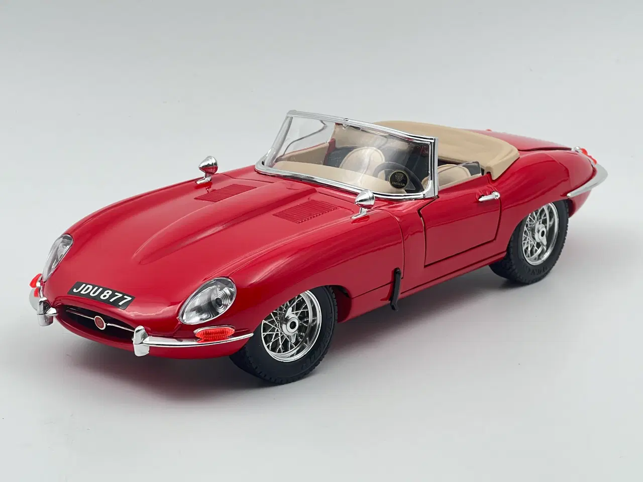 Billede 2 - 1961 Jaguar E-Type Cabriolet - 1:18