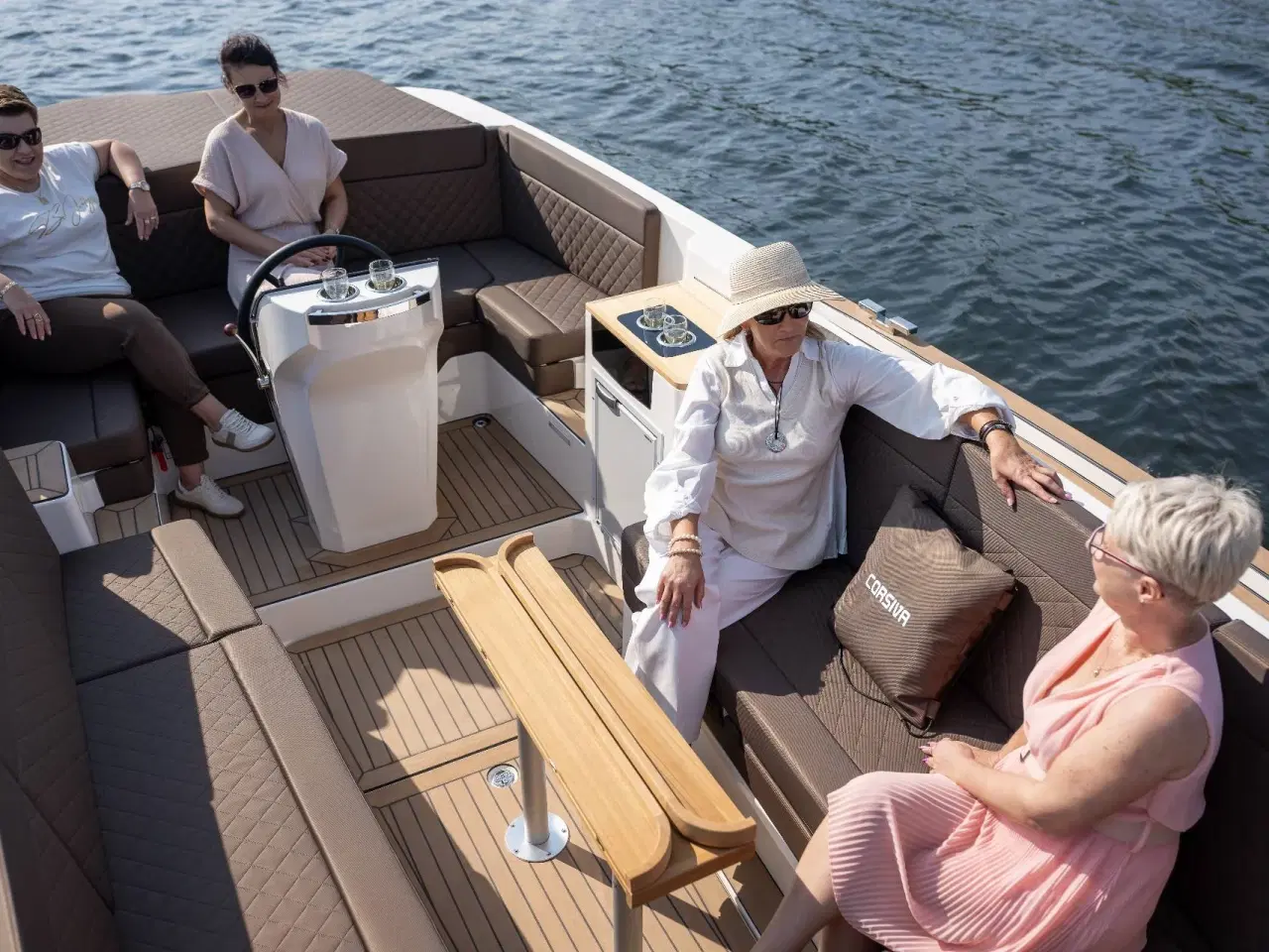 Billede 37 - Corsiva 800 Tender - 40 HK Yamaha/Udstyr