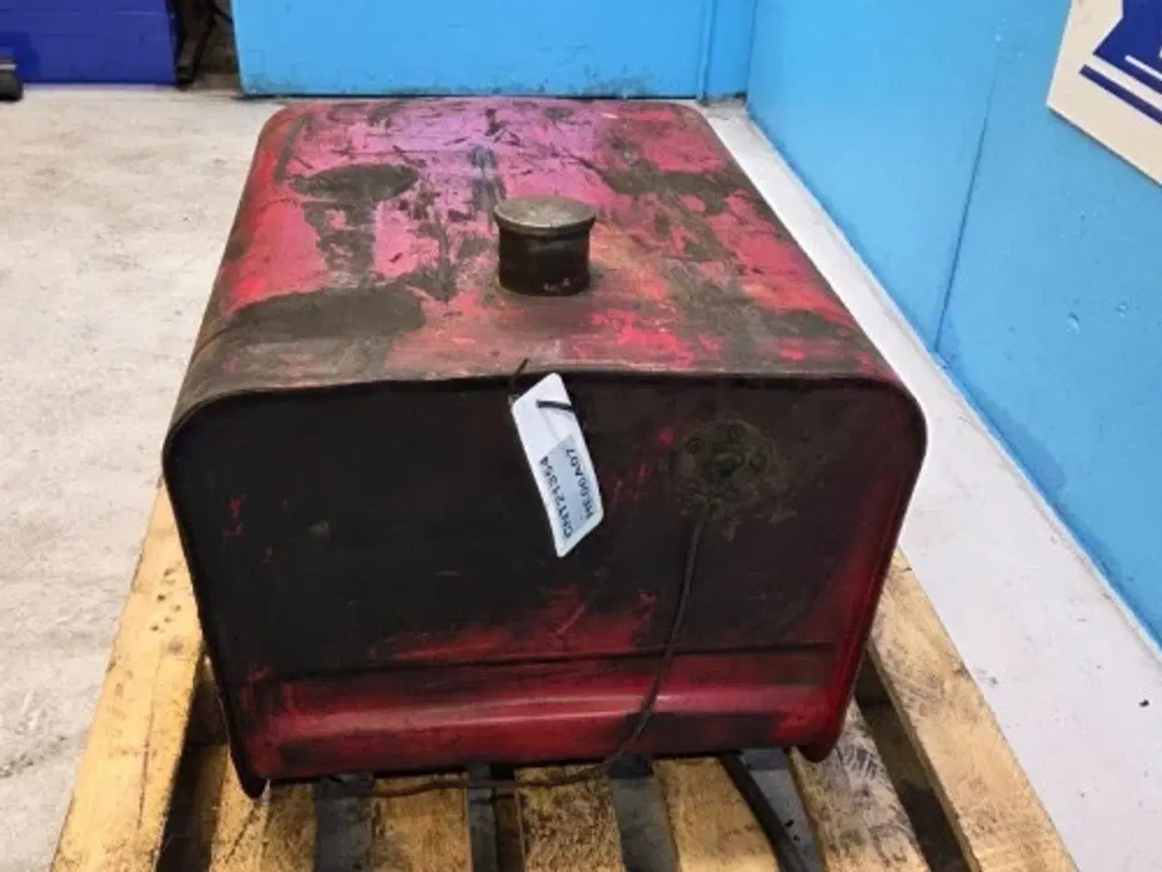Billede 13 - Case 844S Dieseltank 3145850R92