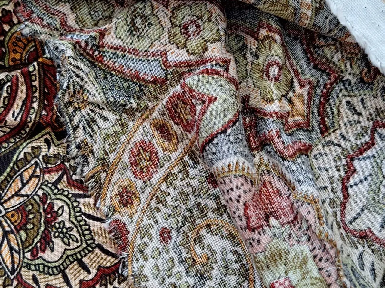 Billede 4 - Viskose med paisley tryk 