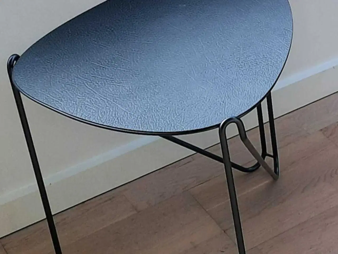 Billede 5 - Bayville gyngelænestol inkl. bord sælges