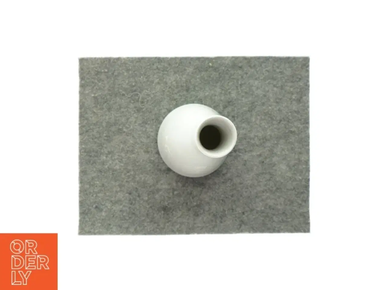 Billede 2 - Lille vase (str. 15 X 7 cm)