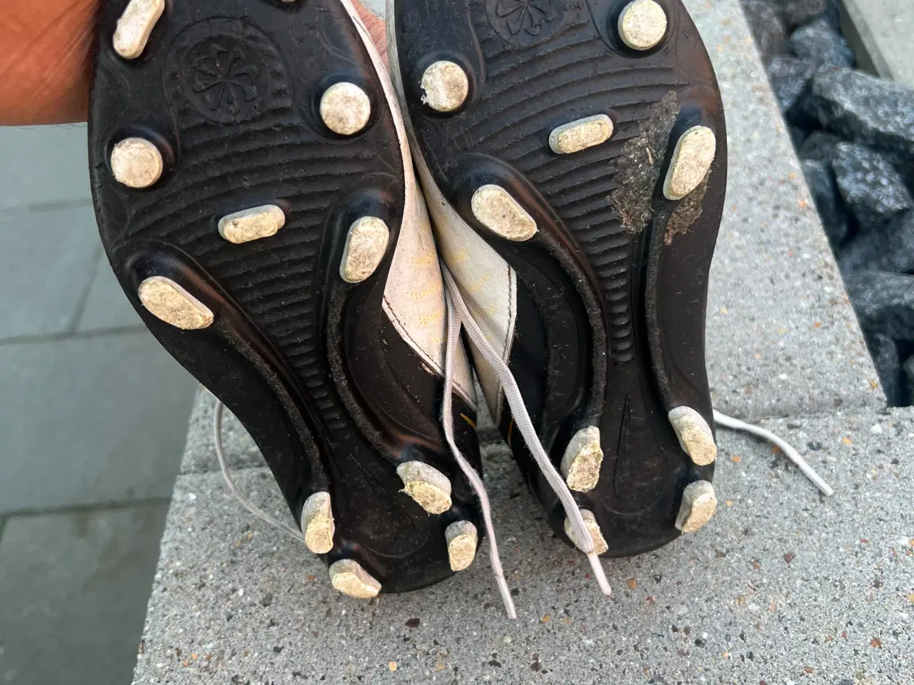 Billede 2 - Fodboldstøvler Nike str 35