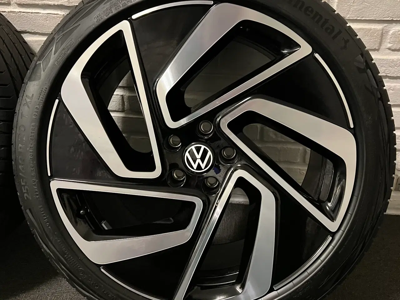 Billede 2 - Originale ID7 Demo fælge med dæk