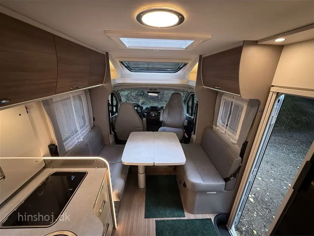 Billede 2 - 2025 - Etrusco T 7400 SBC   Etrusco Autocamper by Hymer – Komfort og Elegance fra Italien