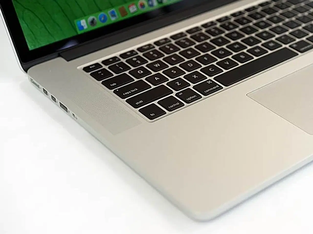 Billede 2 - MACBOOK PRO 15" 2.2 GHZ I7 16GB RAM 256GB SSD 2015