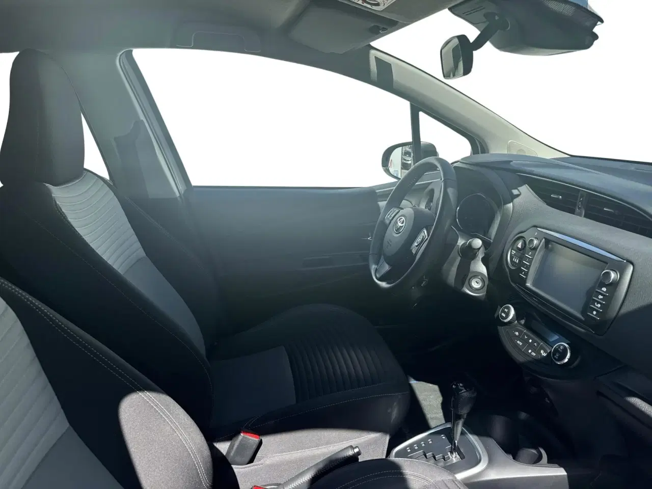 Billede 7 - Toyota Yaris 1,5 Hybrid H2 Premium E-CVT 100HK 5d Trinl. Gear