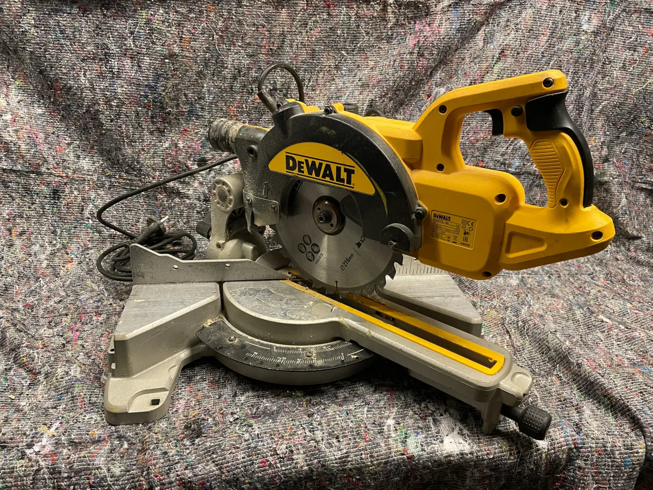 Billede 2 - DeWalt DWS773 kapsav.