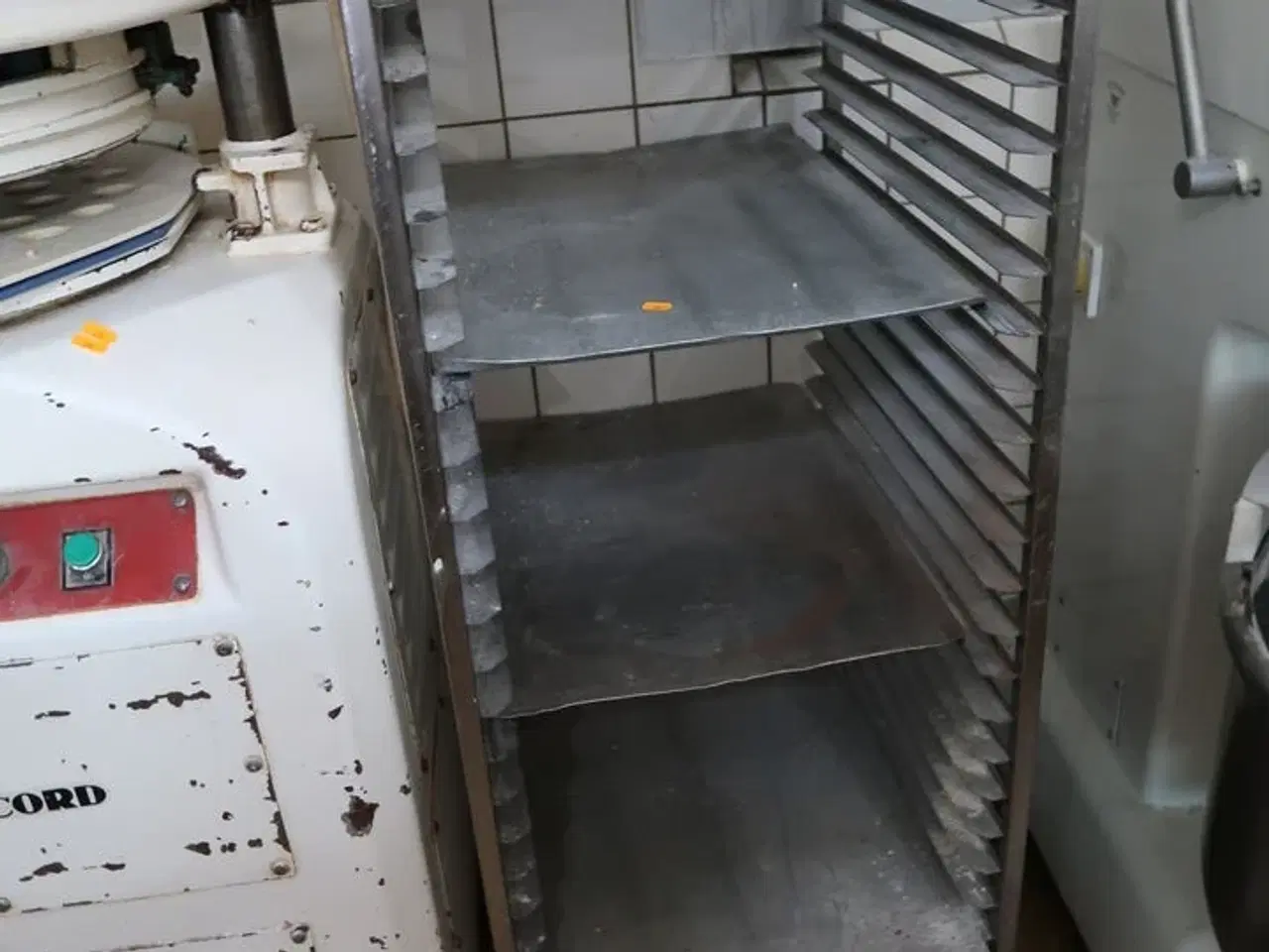 Billede 1 - Stikvogn med indhold