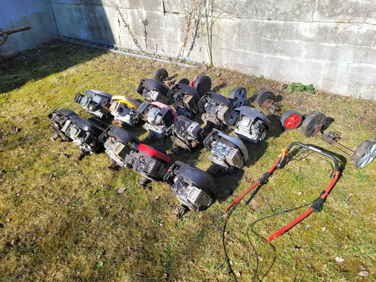 Billede 2 - 14 plæneklipper motorer plus aksler